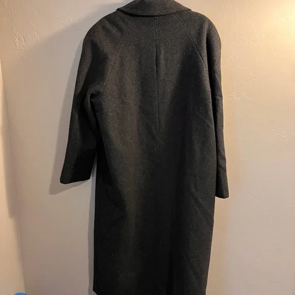 Stephanie Matthew’s Wool Longline Coat - Picture 11 of 12